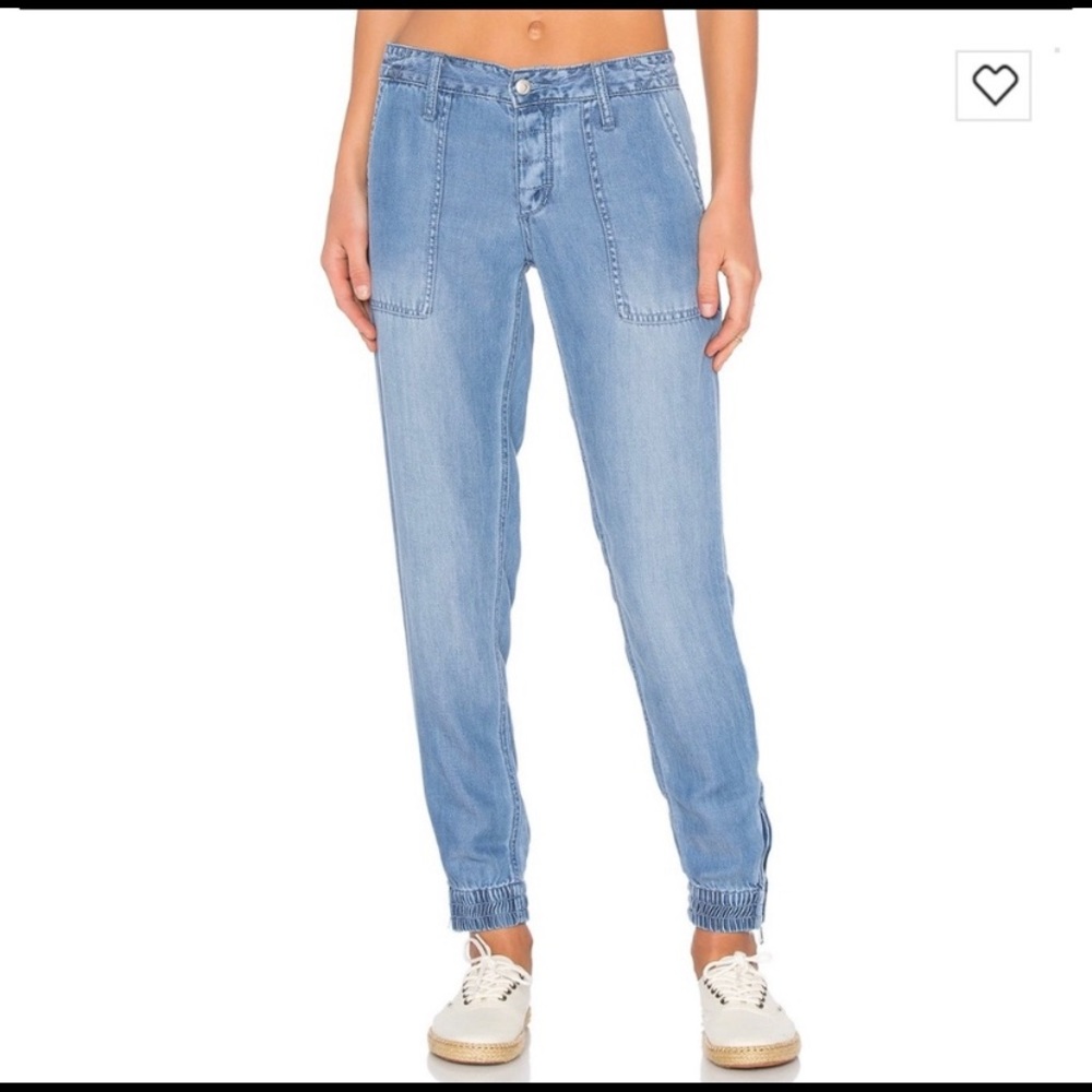 Joe’s Jeans Flight ZIP Ankle in Presley